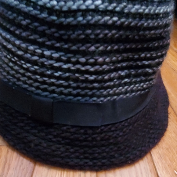 Hat💗 - Picture 2 of 4